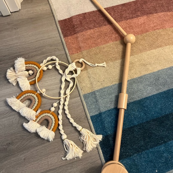 Rainbow macrame crib mobile - Picture 5 of 5